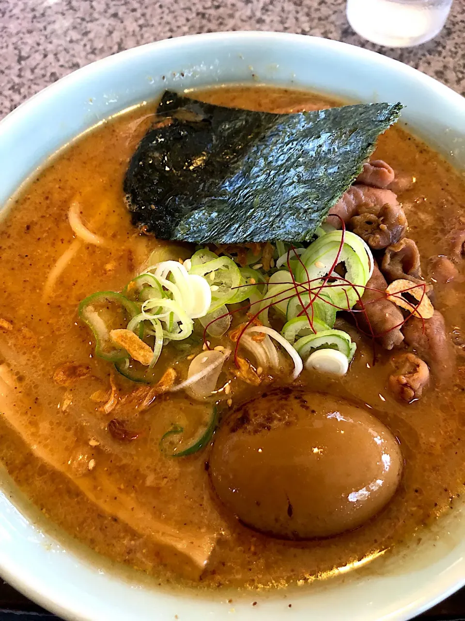 Snapdishの料理写真:モツ味噌ラーメン🍜 味玉トッピング♪|yakimaさん