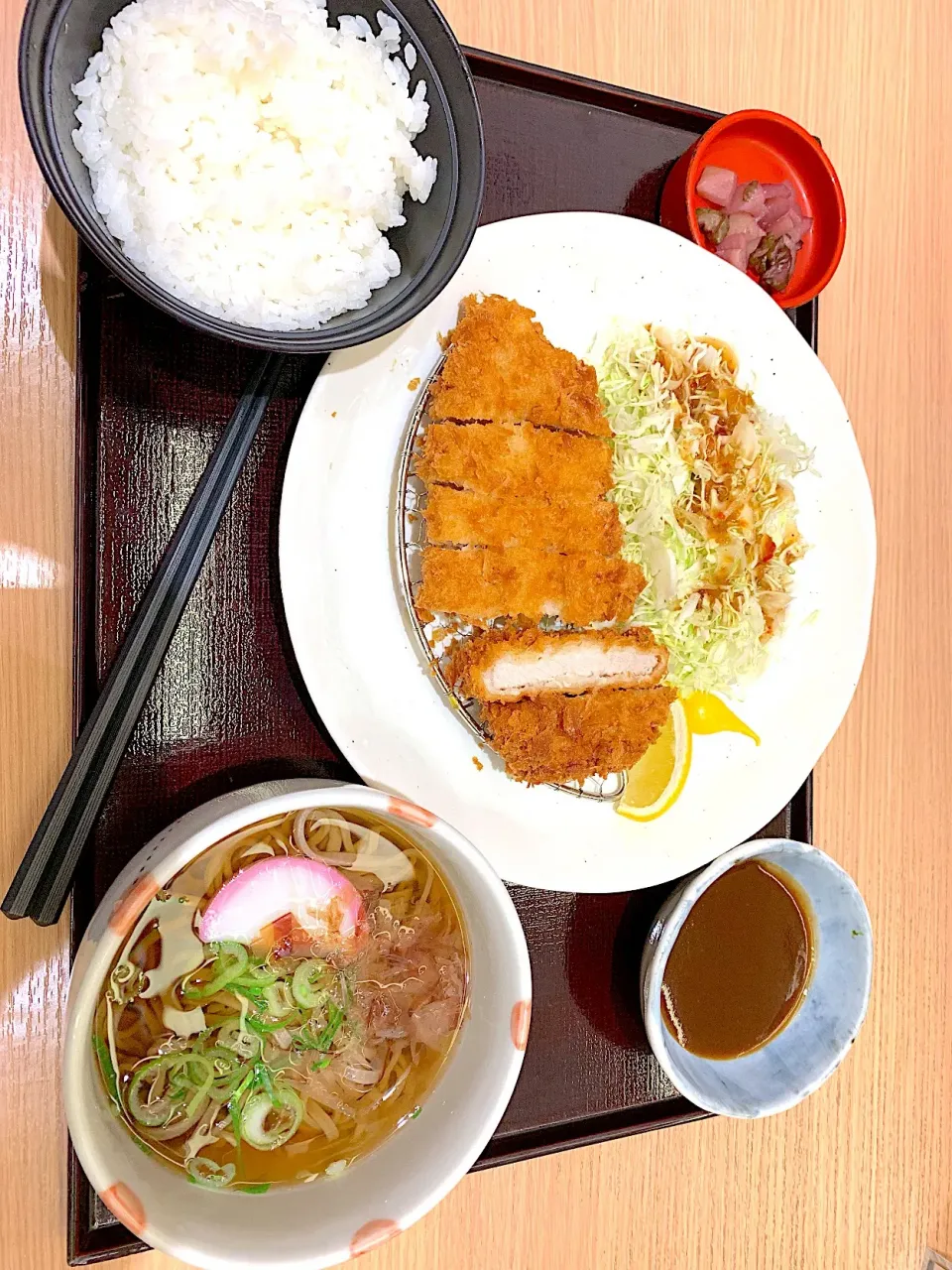 ロースとんかつ定食＋かけ蕎麦小|Morito Kamiyaさん