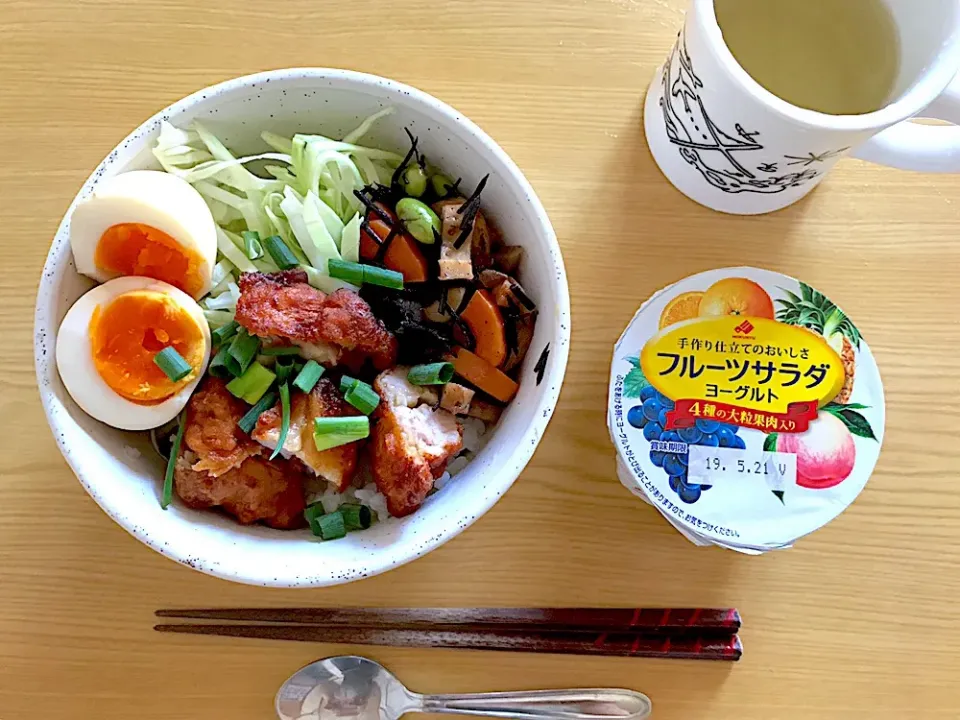 Snapdishの料理写真:お弁当はお休み(^^)ひとりランチはのっけ丼|kibutoriさん