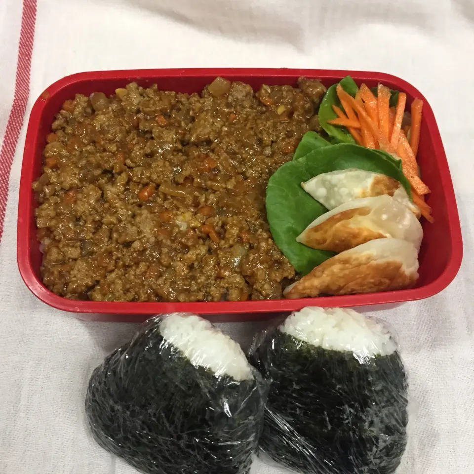 Snapdishの料理写真:男子高校生弁当No.585・今日も感謝弁当|mickyさん