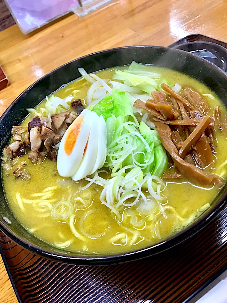 ✨漢のカレーらあめん🍜✨|中さんさん