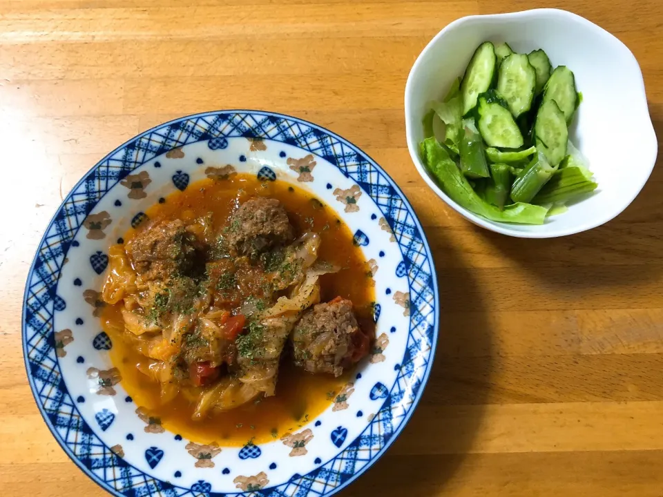 夕飯🎵キャベツと肉団子のトマト煮|kiyominさん