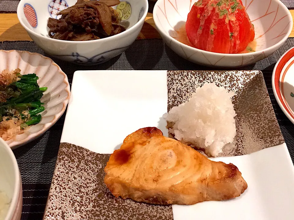 カジキの照り焼き
牛肉と新牛蒡の炊合せ
トマトのゴマしそ
ほうれん草のおひたし|Saori.Sさん