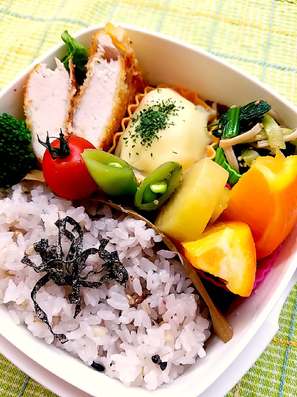 Snapdishの料理写真:5月15日　高2息子弁当|あけみさん