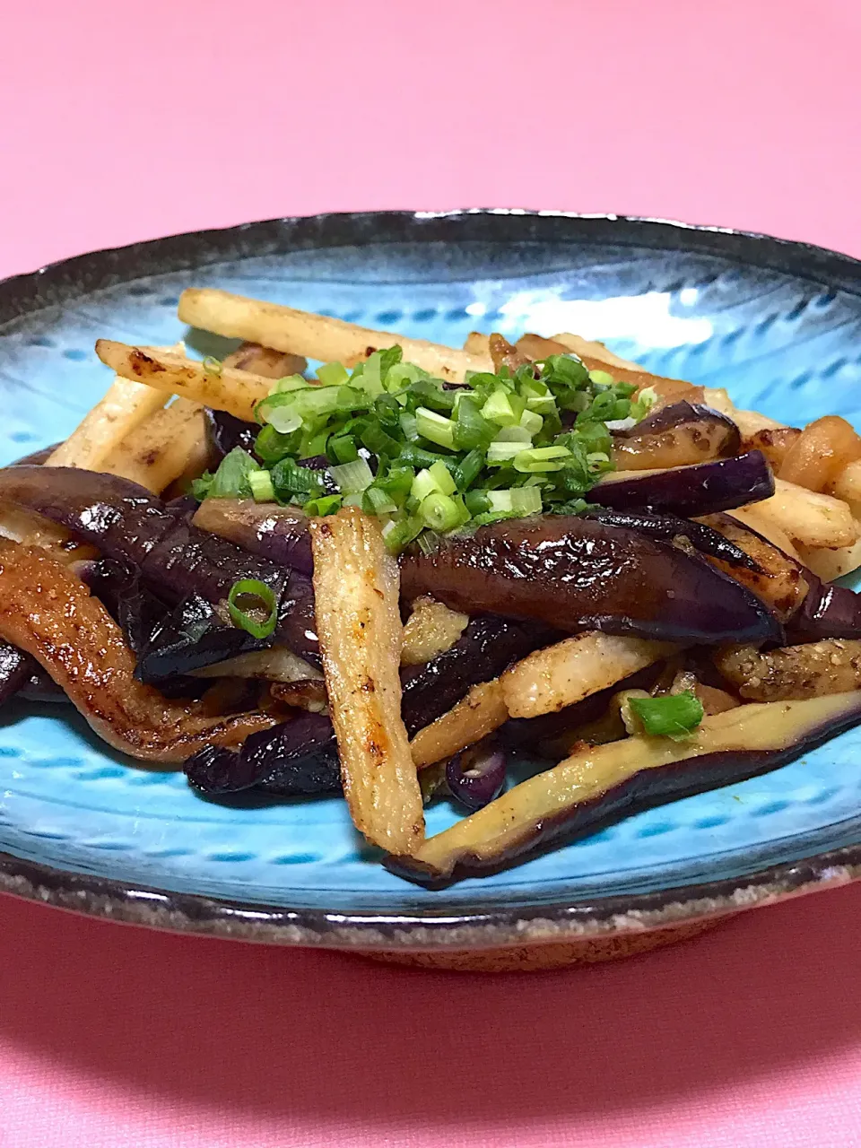 長芋と茄子の炒めもの。黒酢＊だしつゆ|小鳥さん