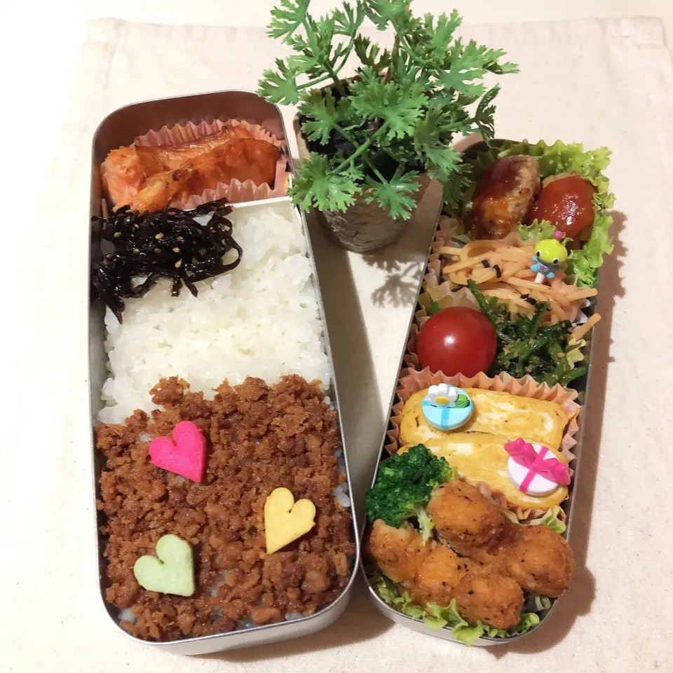 5/16❤︎旦那さんの鶏そぼろ弁当❤︎ 💕💕
#今日のお弁当 #弁当 #お昼ごはん #旦那さん弁当 #ランチ|Makinsさん