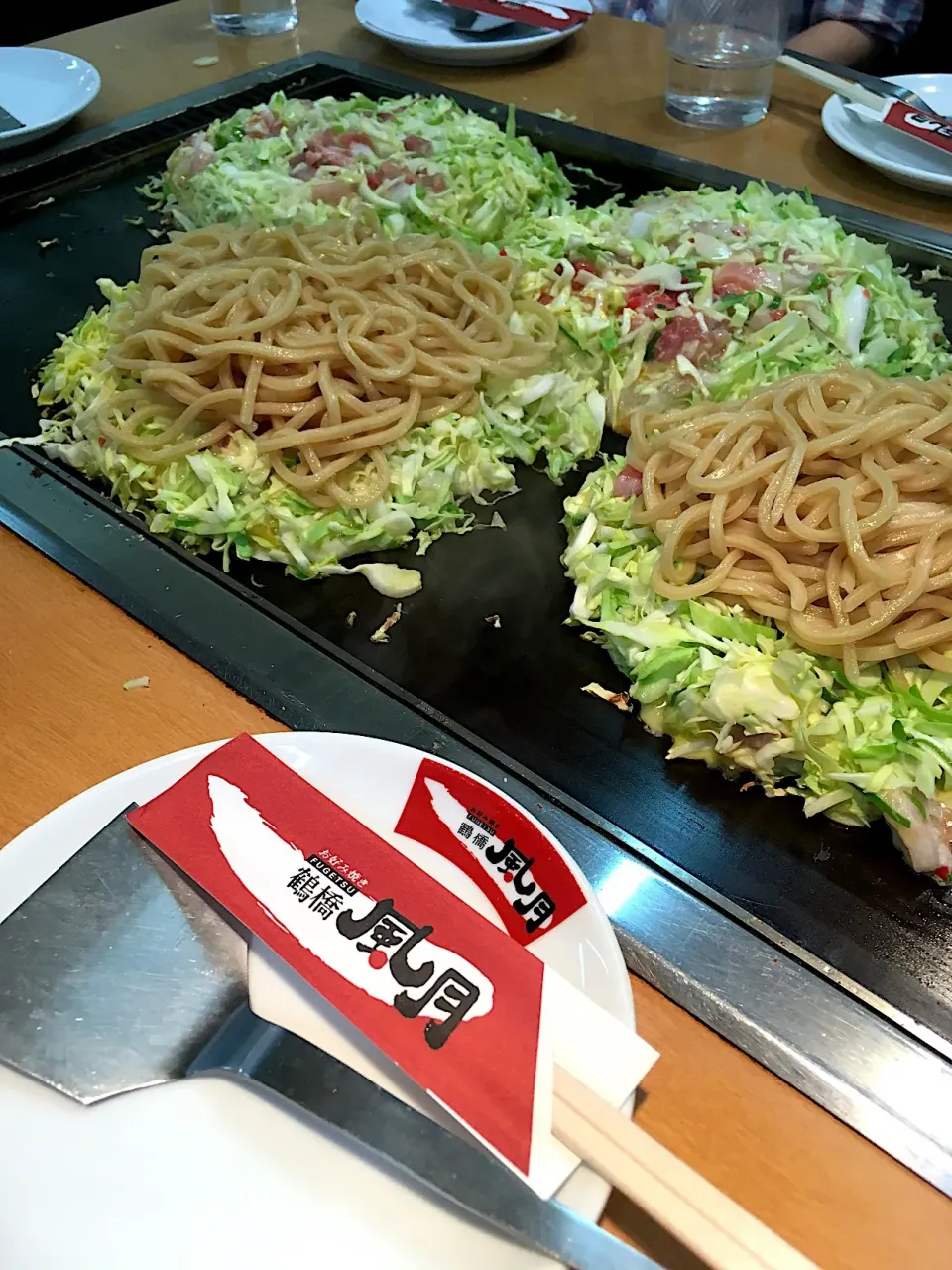 Snapdishの料理写真:風月スペシャル、モダン焼き、塩やきそば、とん平焼きのセット|れりさん