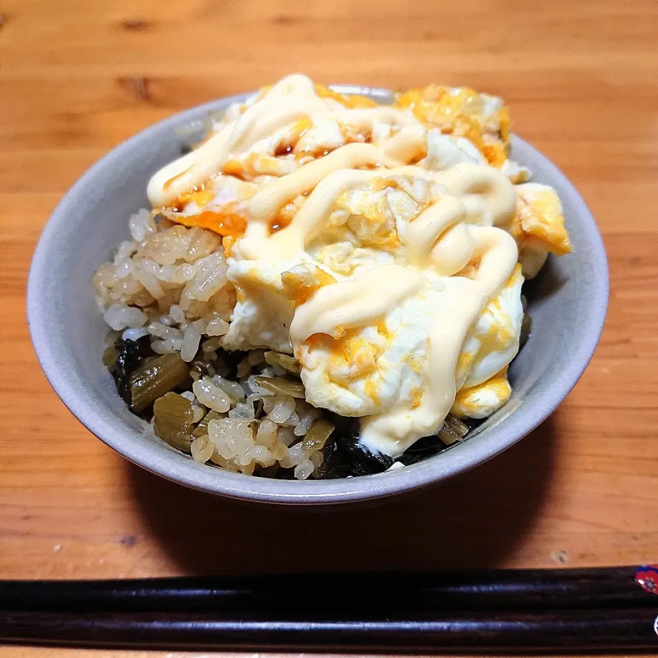 朝ごはん😊
  高菜ごはんに玉子焼きのせ🍳|miimiさん