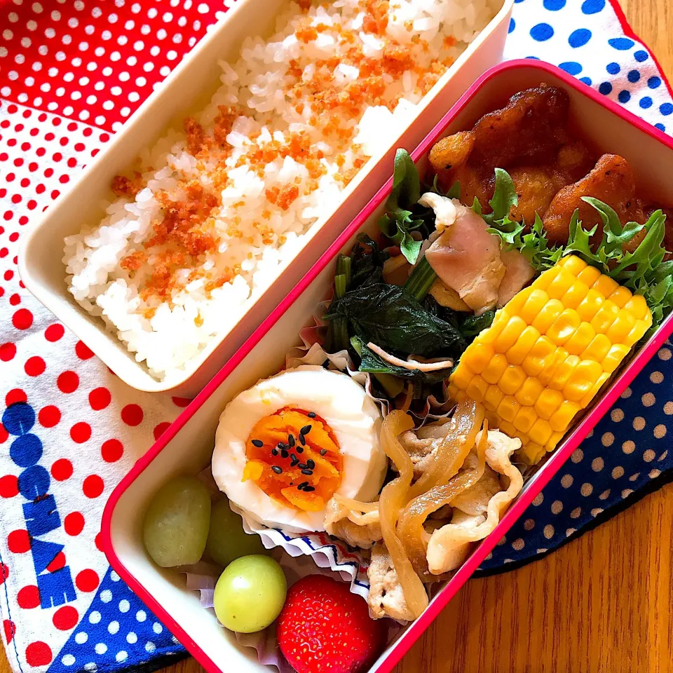 JK から揚げ弁当
 #からあげ 
 #ほうれん草のソテー 
 #とうもろこし 
 #生姜焼き|MIKIさん