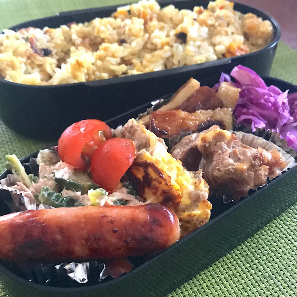 今日のお弁当🍱
ドライカレー
チーズ肉巻き
ゴーヤのツナ和え

さぁ、金曜日
あと少し
今日も頑張りましょう٩( 'ω' )و

気をつけて
いってらっしゃい👋😊|mokoさん