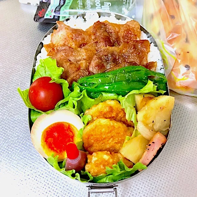 高3男子のお弁当 焼肉とナゲット|チャコさん