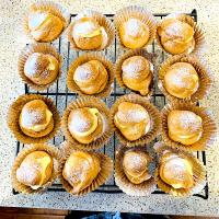 差し入れに レモンカスタードクリーム入り手作りシュークリーム