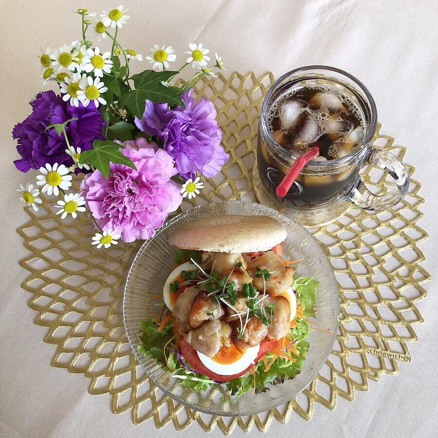 5/17❤︎塩ぼんじり&半熟たまごベーグルサンド🌱🍀
#お昼ごはん #ランチ #おうちごはん #おうちカフェ #ぼんじり #半熟たまご #ベーグル|Makinsさん