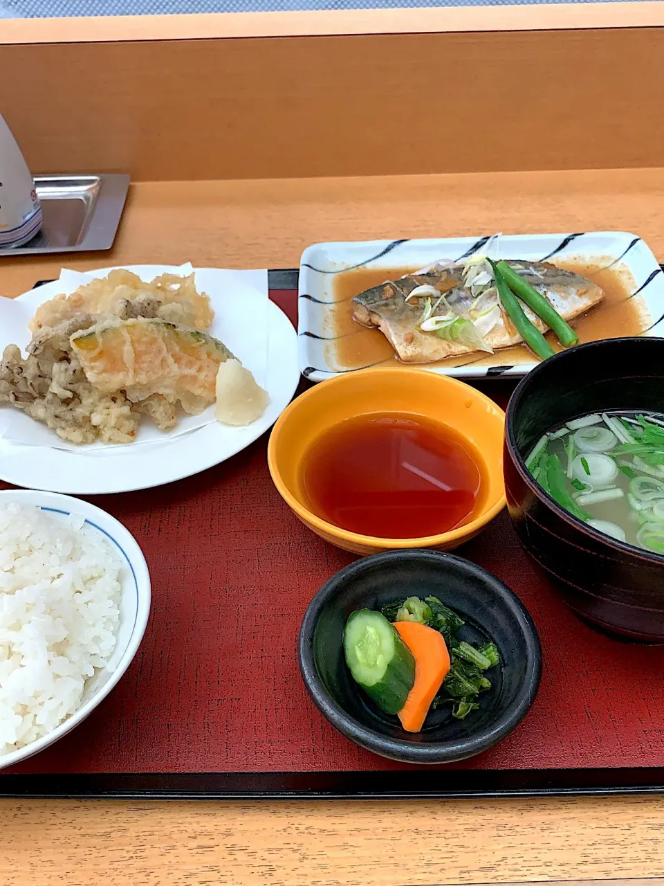 サバ味噌煮/豚ヒレと舞茸天麩羅/沖縄風そば|山内博之さん