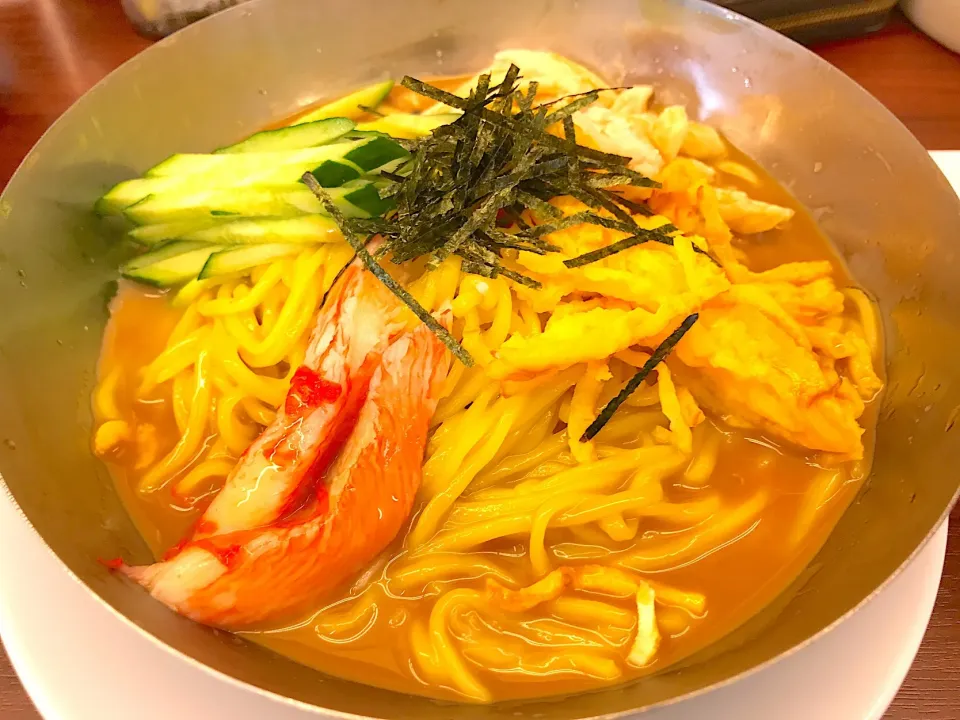 冷やし中華リピってみました🍜
一昨日の大阪王将の方が美味しかったなぁ…|にゃあ（芸名）さん