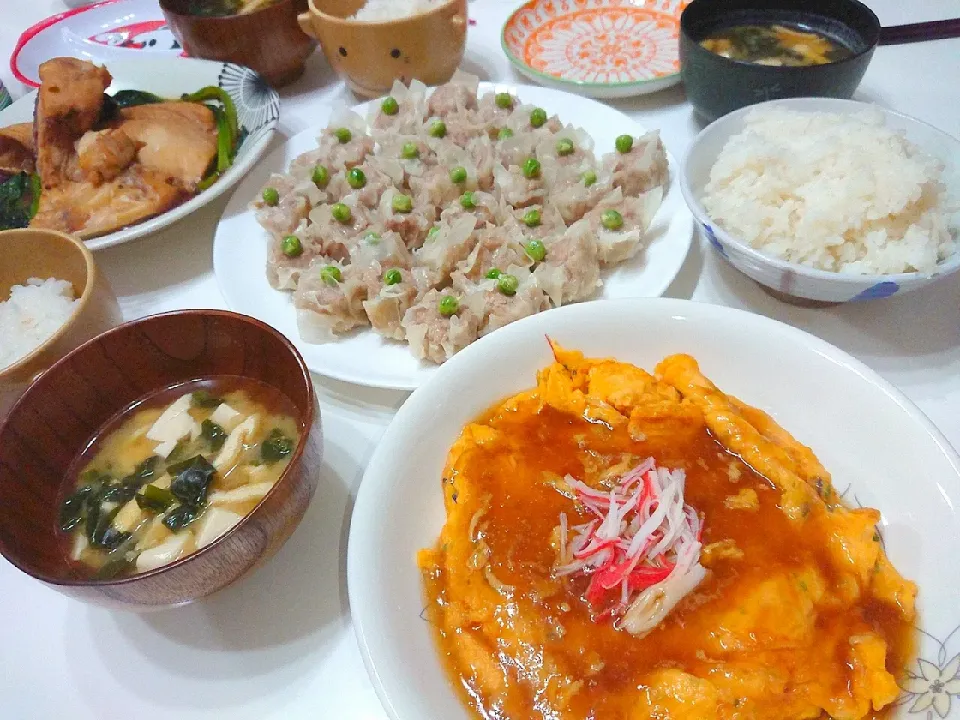 夕食😊
シュウマイ
かに玉あんかけ
煮魚(カンパチ)
お味噌汁(ほうれん草、豆腐、油揚げ)
※実家から大量のグリンピースが送られてきたからシュウマイに(^ー^)|プリン☆さん