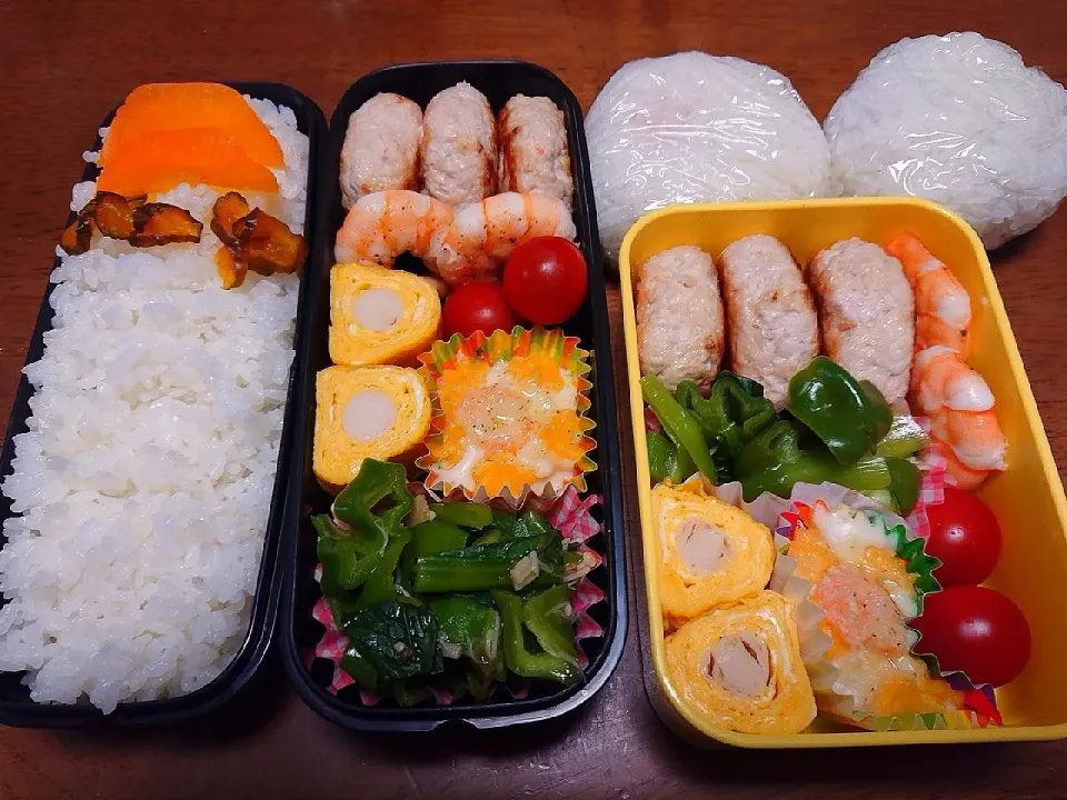 娘と息子のお弁当

＊ご飯(味噌漬け)
＊鶏つくね
＊エビ
＊プチトマト
＊出し巻き卵
＊グラタン
＊小松菜とピーマンの梅えのき会え|秀美«シュウビ»さん