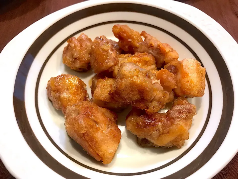 Yuuさんの、鶏のレモン煮☆ 揚げ焼き苦手…😵|やにゃさん