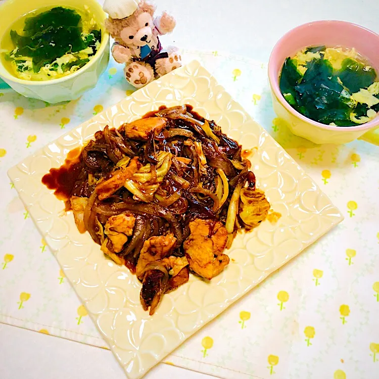 Snapdishの料理写真:鶏胸肉のケチャップ炒め🌼|えまむらさん