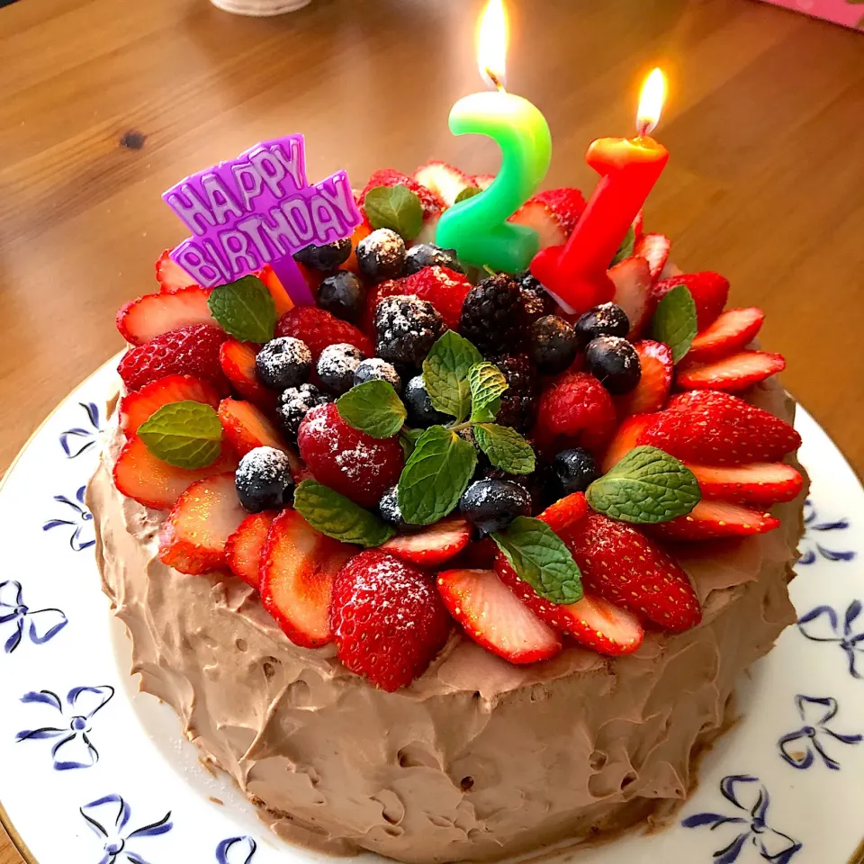 Snapdishの料理写真:息子の彼女へ♡birthday cake|@mano*さん