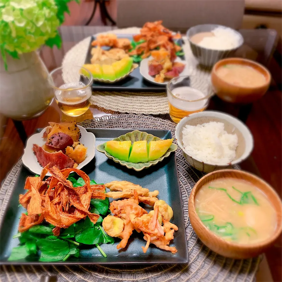 ⚘そら豆と豚肉と紅生姜のかき揚げ
⚘フライドごぼうサラダ
⚘さつまいものバター醤油煮
⚘えのきとお麩の味噌汁|はらしおりさん