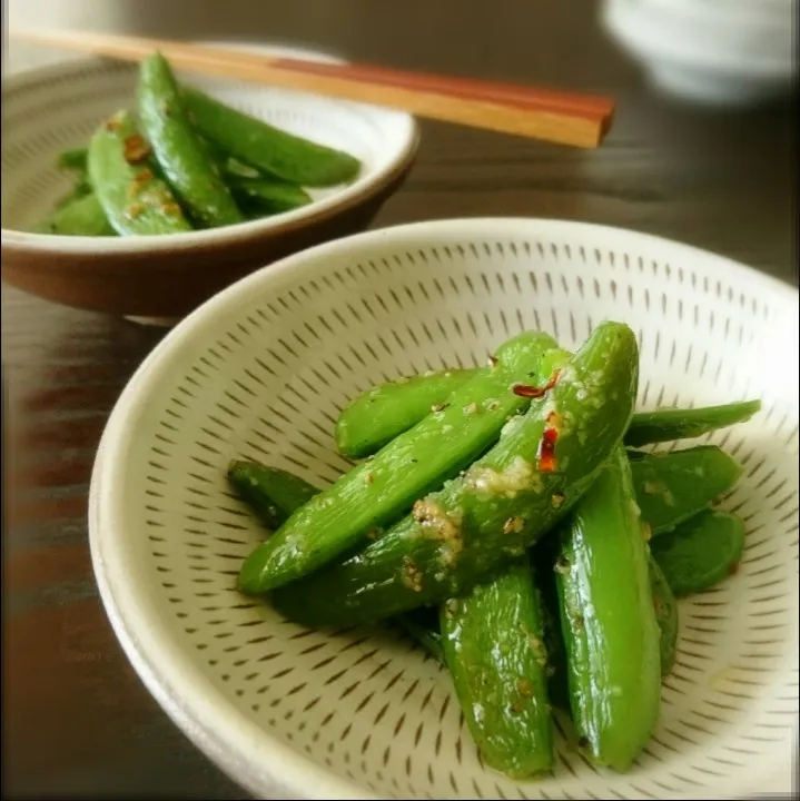 もっさんの スナップエンドウのペペロンチーノ風|うさかめさん