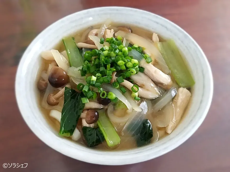 今日の昼ご飯は、鶏肉と野菜のあんかけうどんだよ(*^^*)|ソラシェフさん