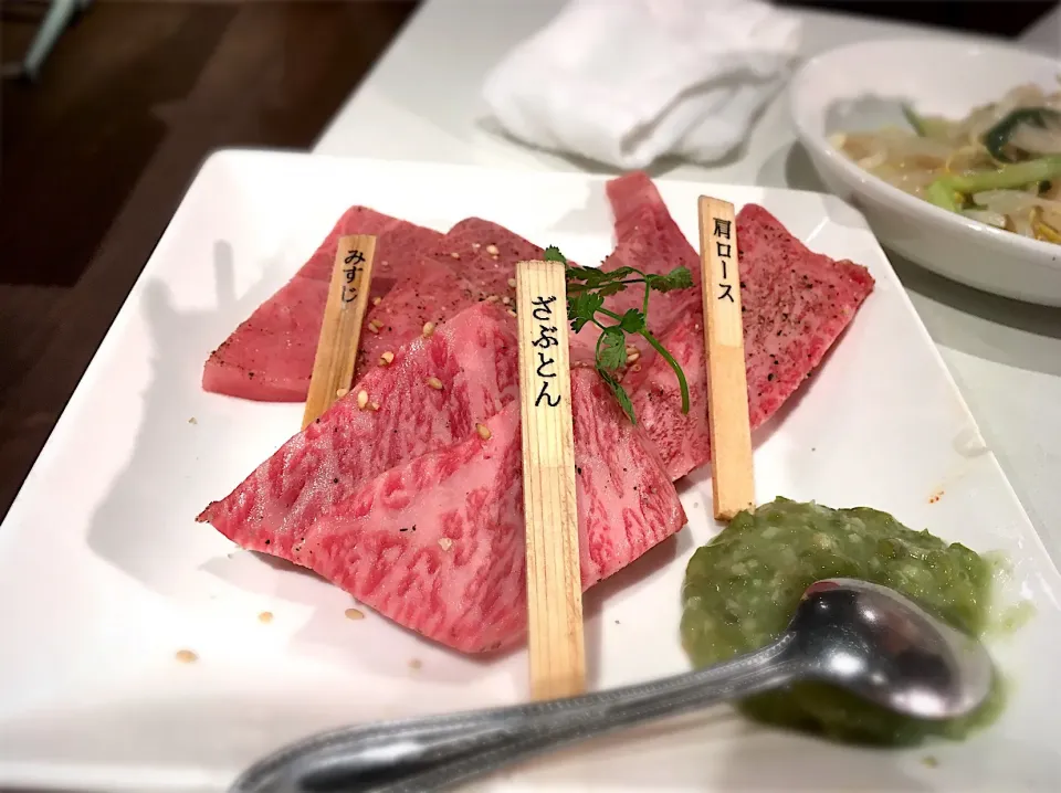 肉|しおにーさん