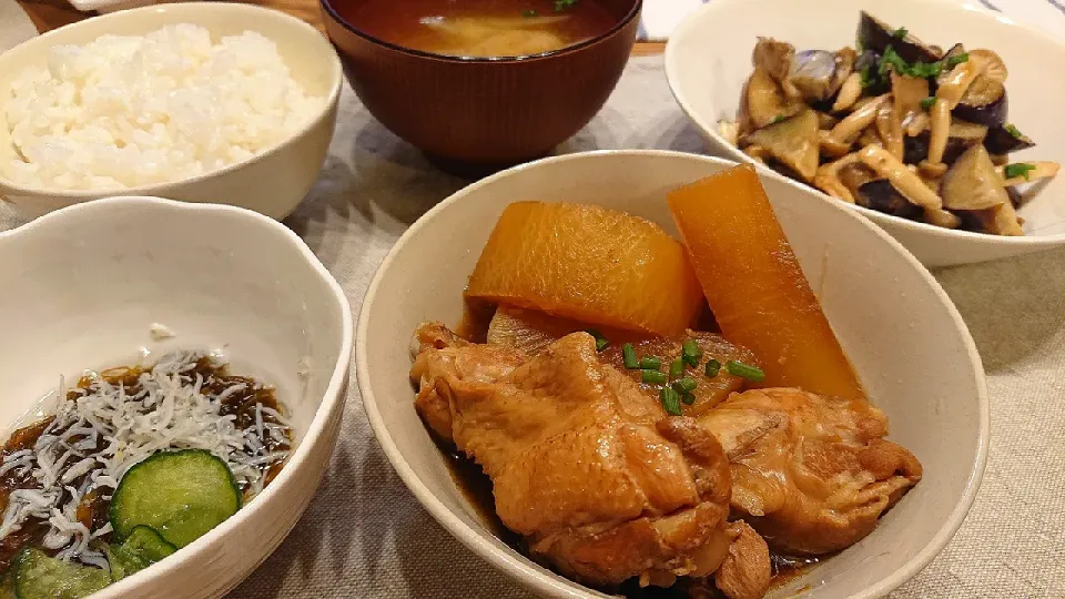 🐔手羽元と大根の煮物|くみけるさん