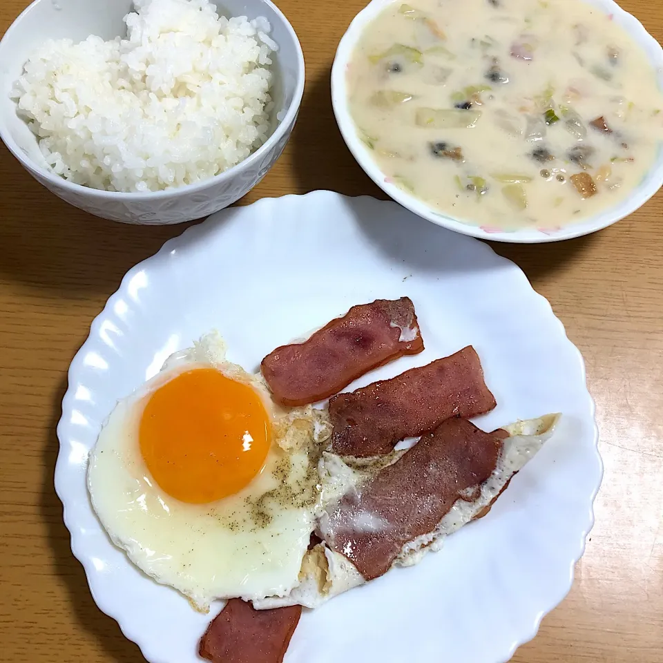 Snapdishの料理写真:朝食 190520|maixx ใหม่さん