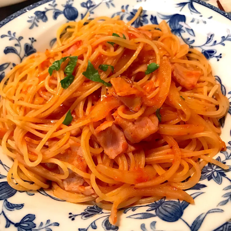 ベーコン🥓とトマト🍅のパスタ🍝|純さん