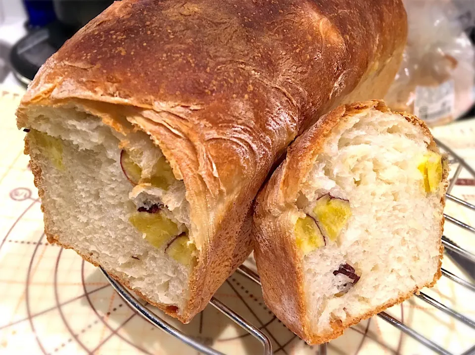 ゴロゴロさつまいも🍠入りミニ食パン🍞|はるさん