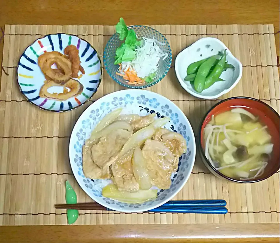 豚丼🐷晩ご飯🌃🍴🎵|とししいたけさん