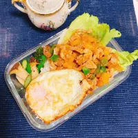 Snapdishの料理写真:ガパオライス弁当|Rùa Mậpさん