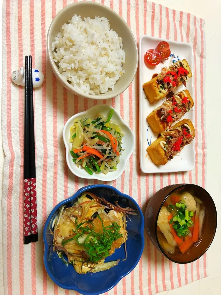 かおりん✴︎❤︎さんの料理 【魚を食べよう】基本の和食❤焼き塩サバのおろし南蛮|aoirohaさん