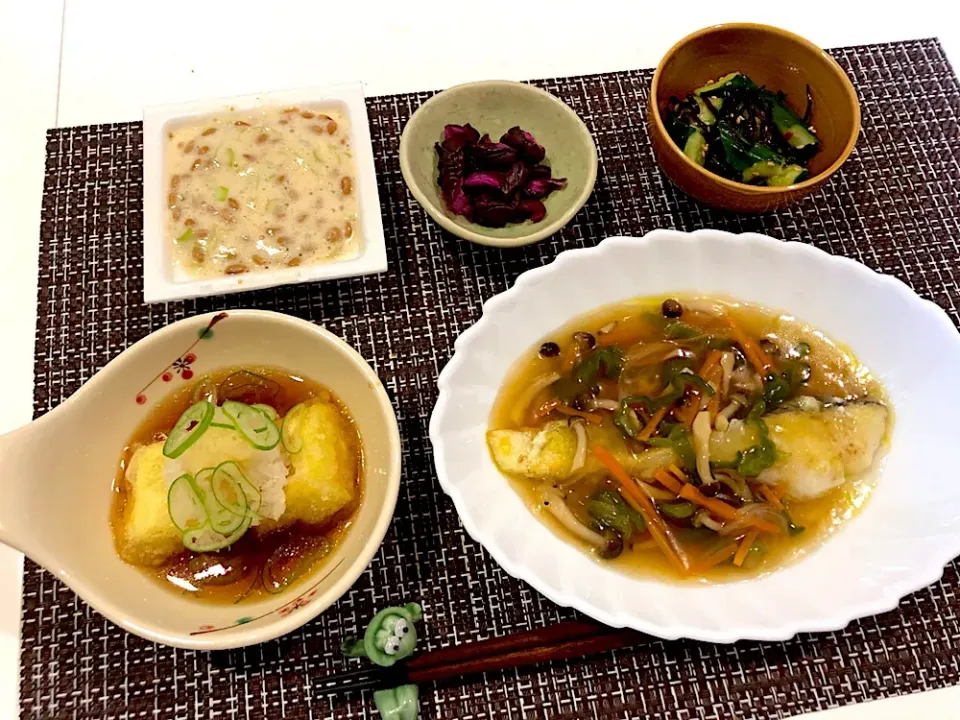 Snapdishの料理写真:#鱈の野菜あんかけ 
 #揚げ出し豆腐 
 #納豆 
 #しば漬け 
 #塩昆布キュウリ|ゆぺこさん