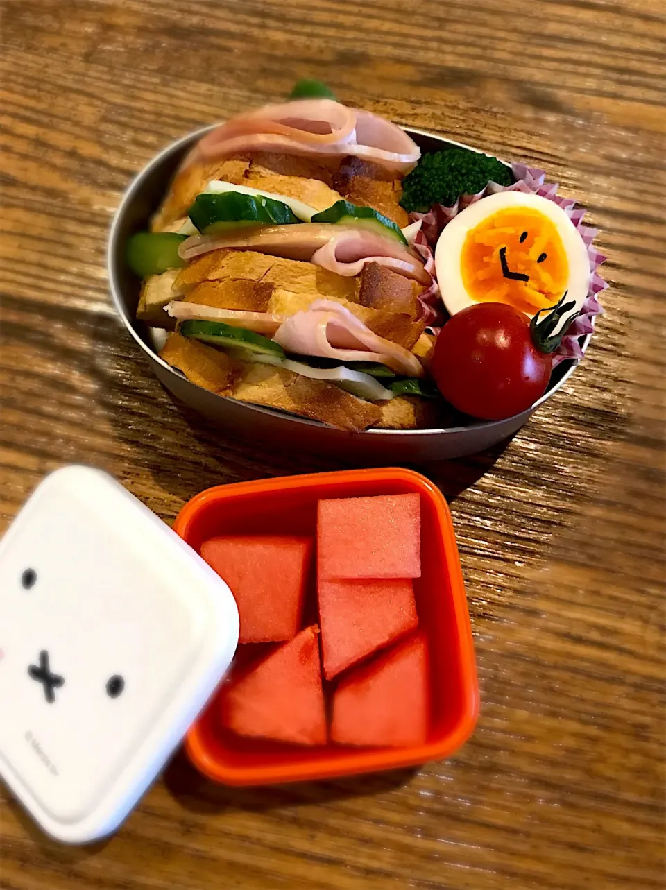 フランスパン🥖ハムチーズサンド弁当|まーさん