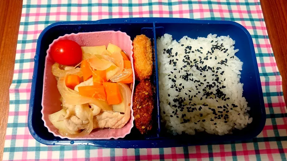 肉じゃが🎵旦那さんお弁当🎵😊|かおるcitronさん