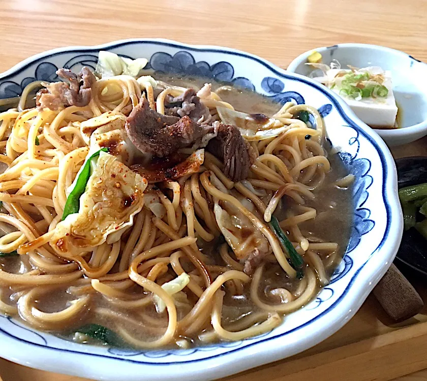 昼ごはん☀️☀️🔆
伊那名物・マトンローメン|ぽんたさん