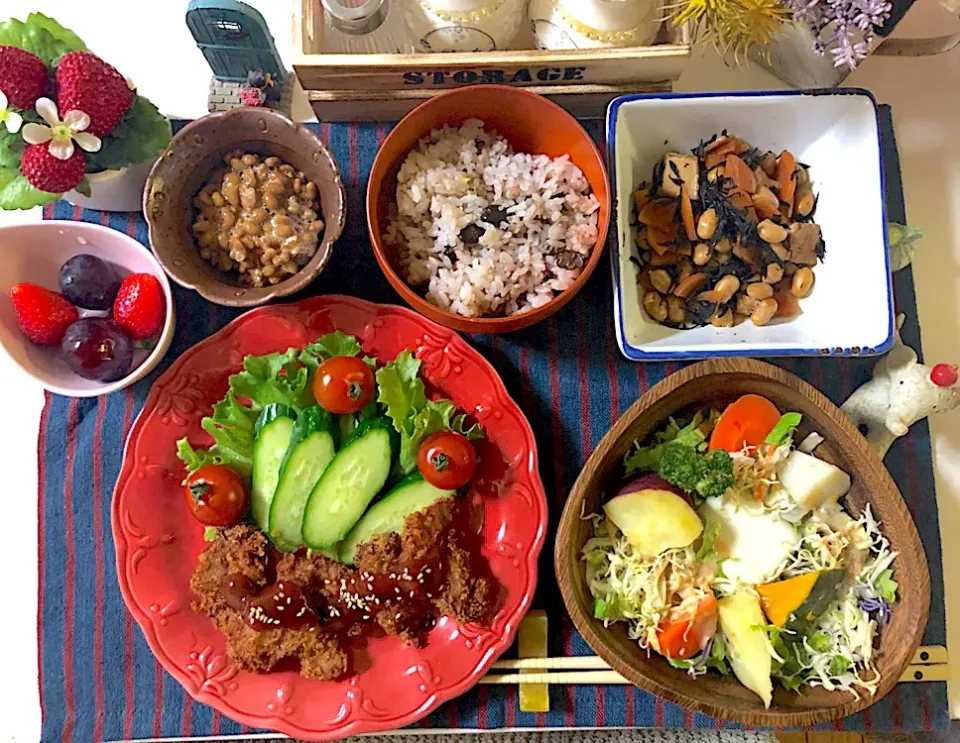 一口カツ※温野菜と枝豆豆腐サラダ※ひじき豆の煮物|syamさん