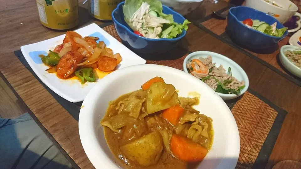 Snapdishの料理写真:カレー&ヤムウンセン&蒸し鶏サラダ&ギョニソの酢豚風|まぐろさん