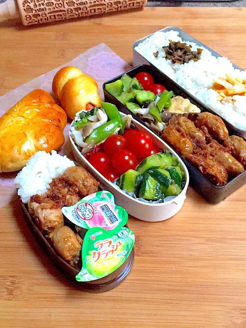 5/22の娘ちゃん&息子くん弁当🍱
息子くん車内用朝ごぱん🥐
 #弁当  #パン  #あさごぱん  #手作りパン|ままみさん