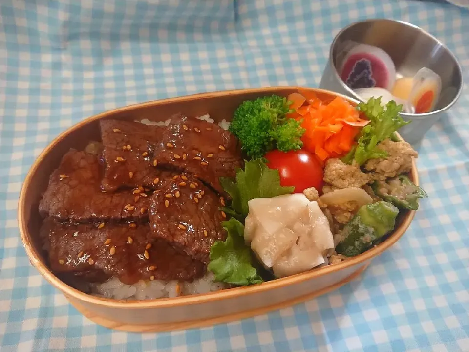 Snapdishの料理写真:牛焼肉の弁当|クロ母さんさん