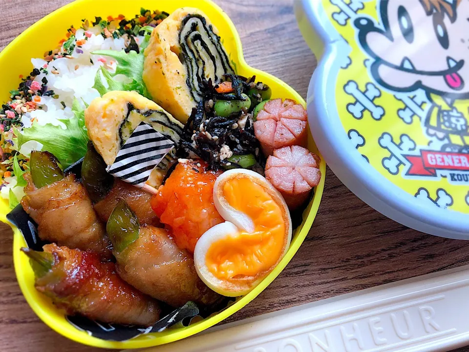 Snapdishの料理写真:きょうのお弁当(スナップエンドウの肉巻き)|mamiさん