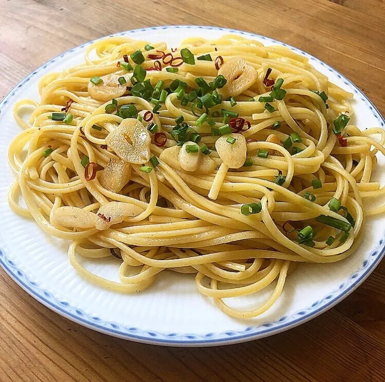 🍝絶望のパスタ アーリオオーリオペペロンチーノ|ガク魁‼︎男飯さん