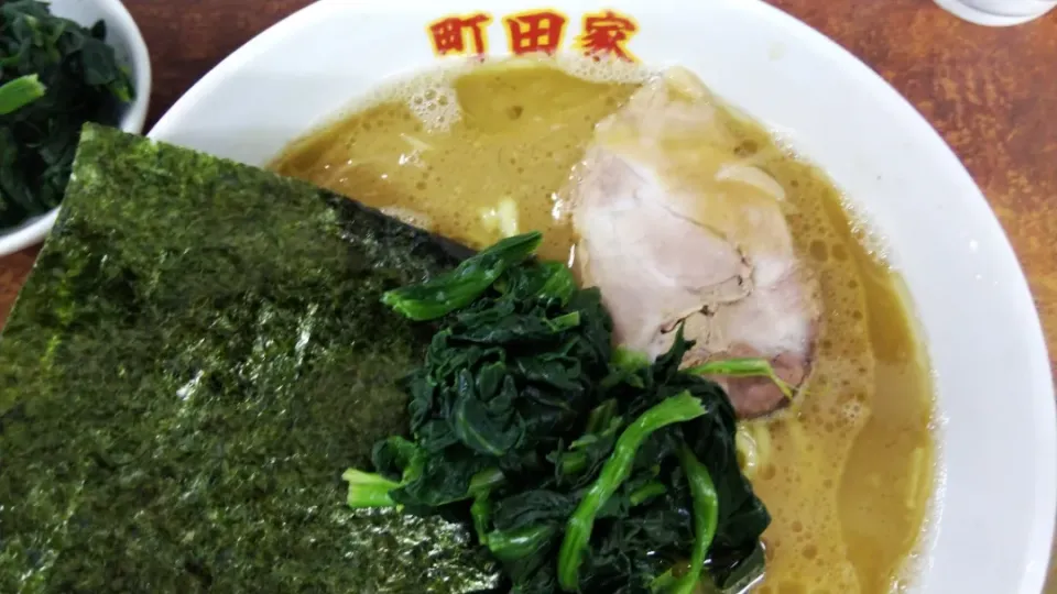 豚骨ラーメン@町田家　小田急相模原|watarunさん