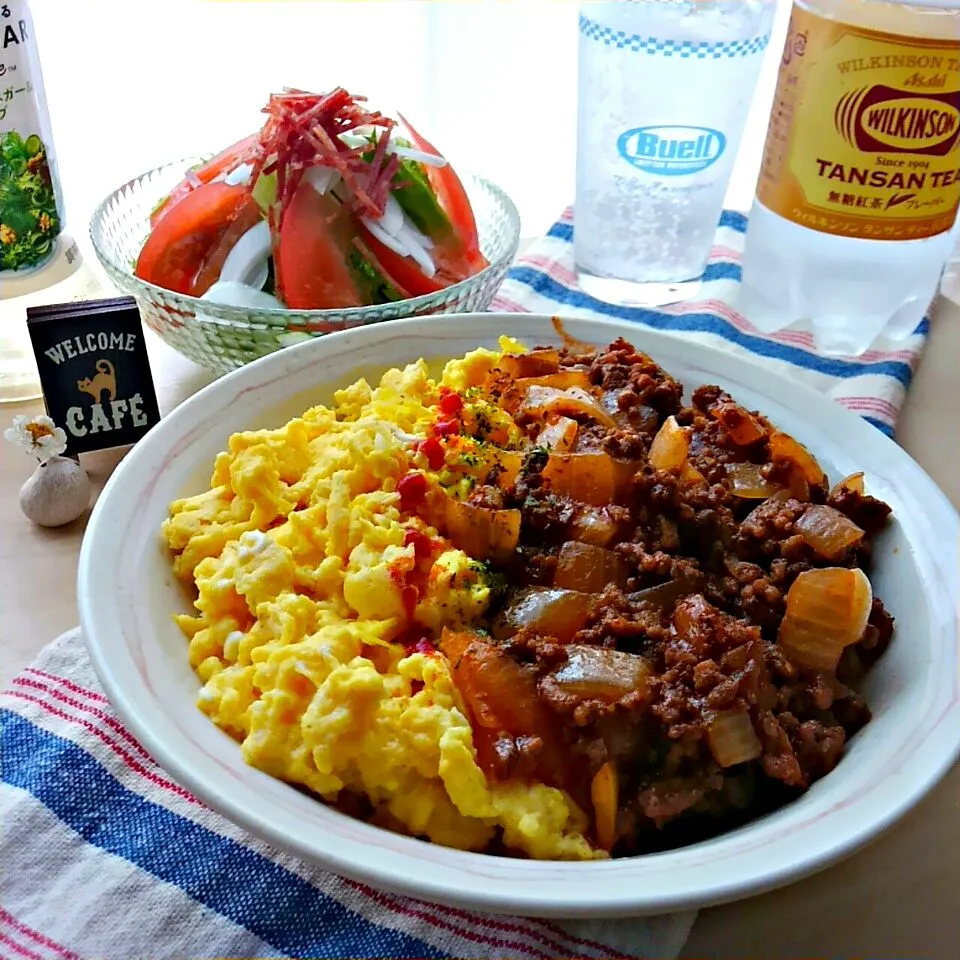 ちいさな箱cafeさんレシピ
うんまい洋風そぼろ丼|みるくここあさん