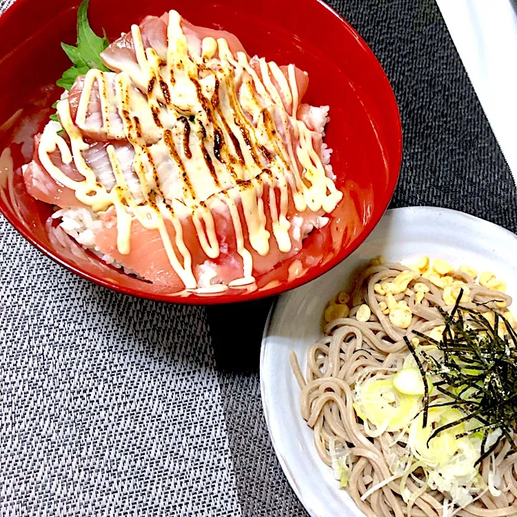 Snapdishの料理写真:ビントロの炙りマヨ丼&お蕎麦|ママ子さん