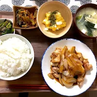 Snapdishの料理写真:鶏肉炒め|こはるさん