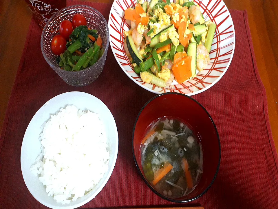 えびと色野菜のさっと炒め|ぽぱいさん